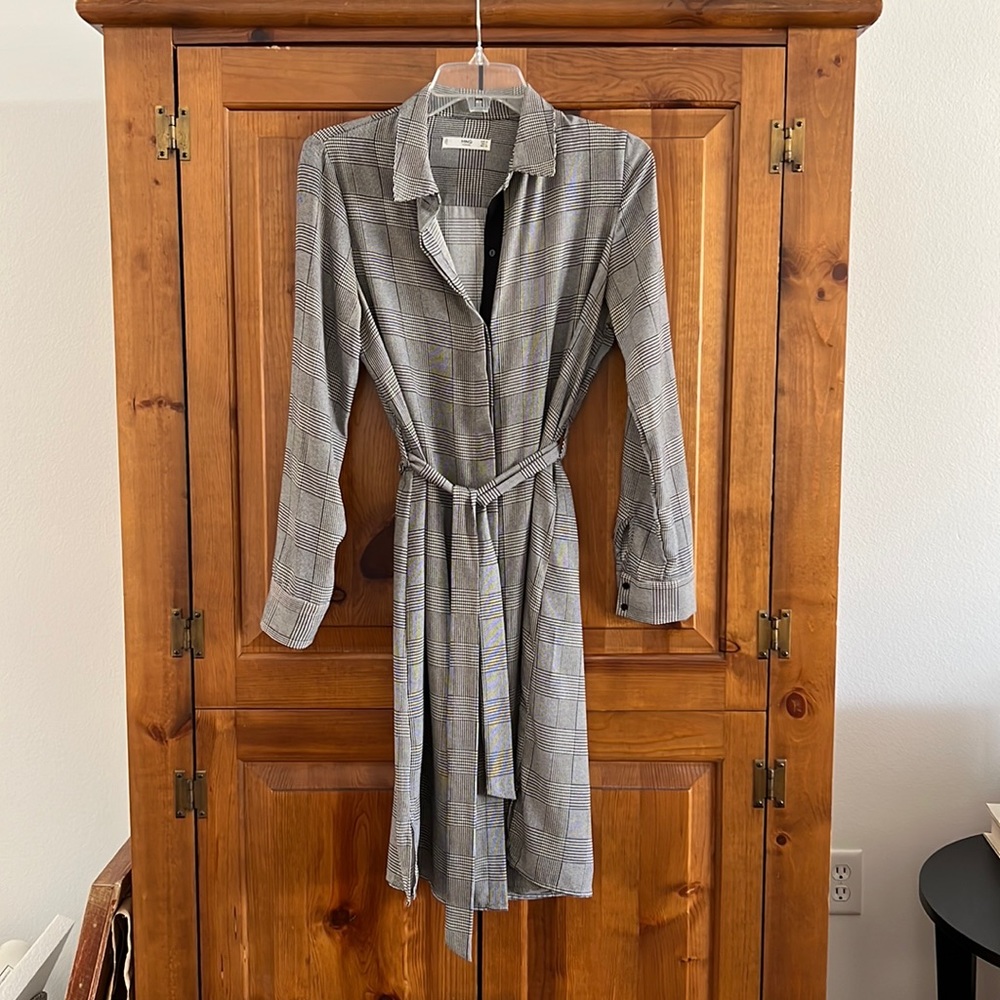 Mango glen plaid, button front, self tie dress, size 6